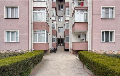 C21 Bal'dan Hasan Basri Çantay Mah.'de Satılık 2+1 Daire