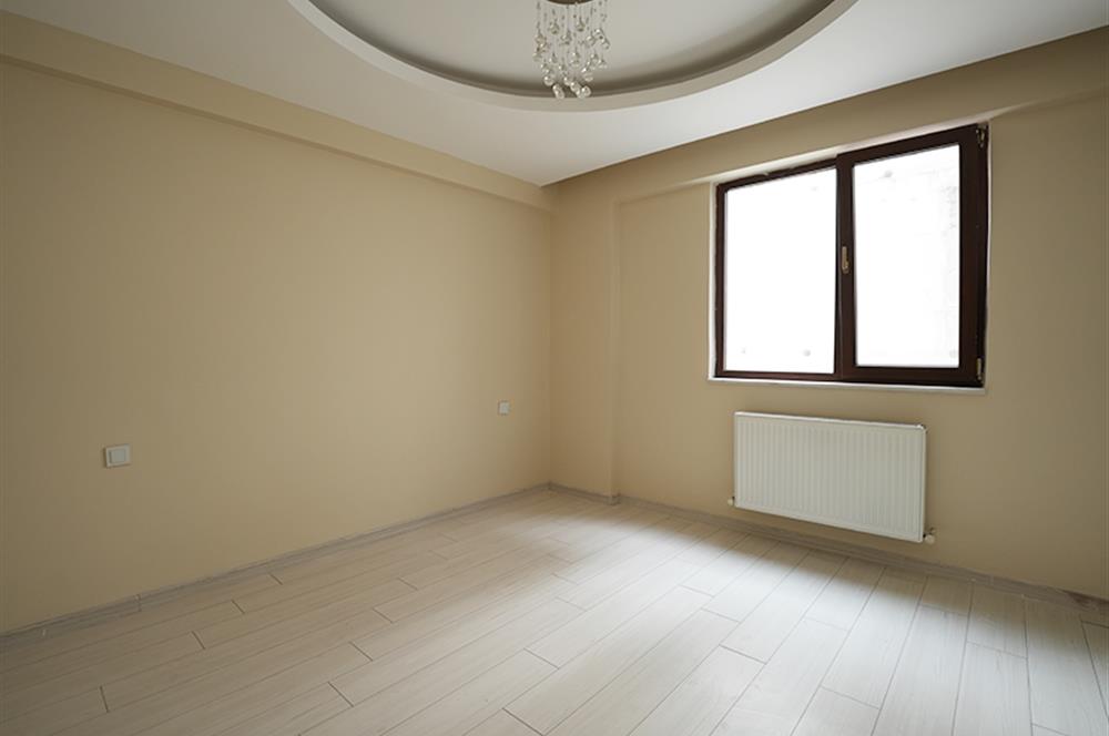 C21 Cius; Panorama Plus'ta Deniz Manzaralı Havuzlu Ara Kat Daire