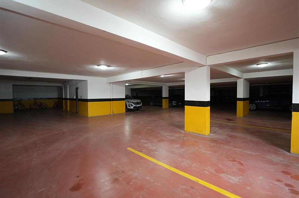 C21 Cius; Panorama Plus'ta Deniz Manzaralı Havuzlu Ara Kat Daire