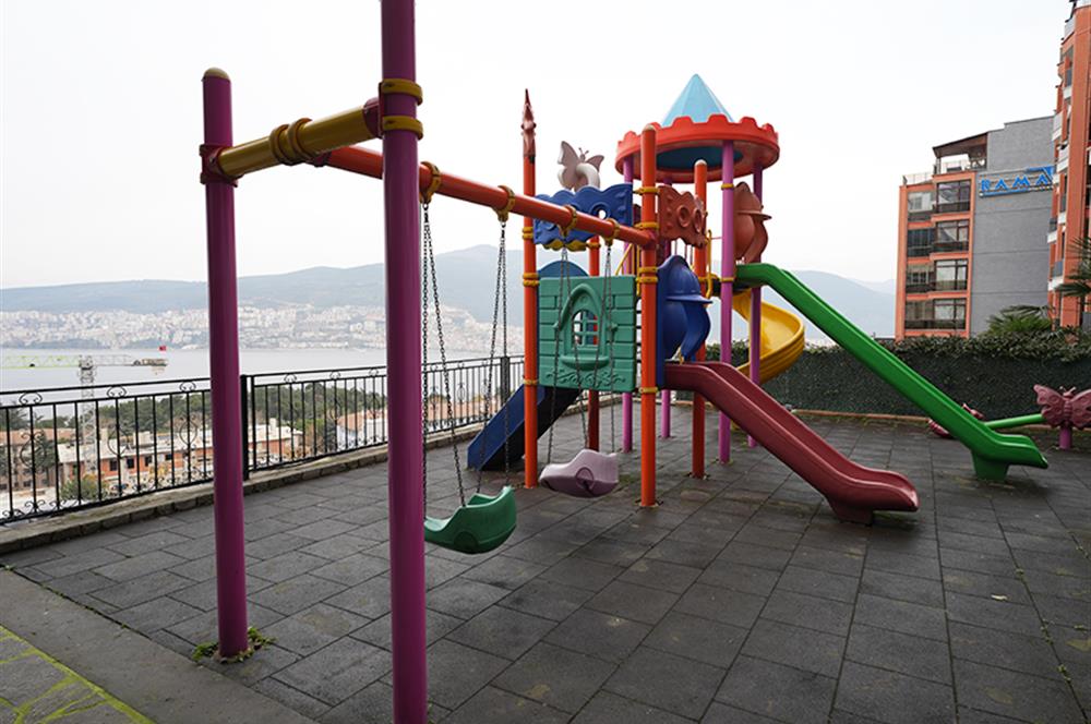 C21 Cius; Panorama Plus'ta Deniz Manzaralı Havuzlu Ara Kat Daire