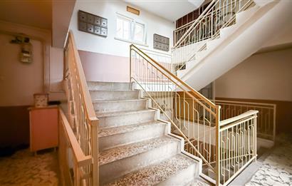 C21 Bal'dan Hasan Basri Çantay Mah.'de Satılık 2+1 Daire