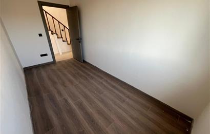 ALTINTEPE'DE DENİZ MANZARALI YERDEN ISITMALI KÖŞE 3+2 DUBLEKS