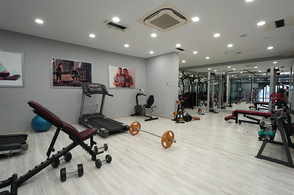 C21 Cius; Panorama Plus'ta Deniz Manzaralı Havuzlu Ara Kat Daire