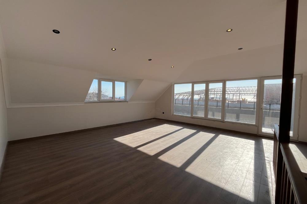 ALTINTEPE'DE DENİZ MANZARALI YERDEN ISITMALI KÖŞE 3+2 DUBLEKS