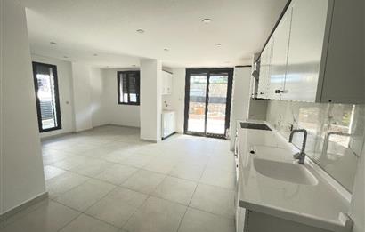 Bağla'da Deniz Manzaralı Kiralık Müstakil Dublex