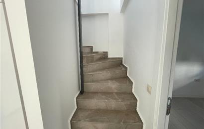 Bağla'da Deniz Manzaralı Kiralık Müstakil Dublex