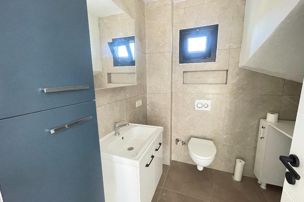 Bağla'da Deniz Manzaralı Kiralık Müstakil Dublex