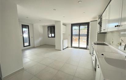 Bağla'da Deniz Manzaralı Kiralık Müstakil Dublex