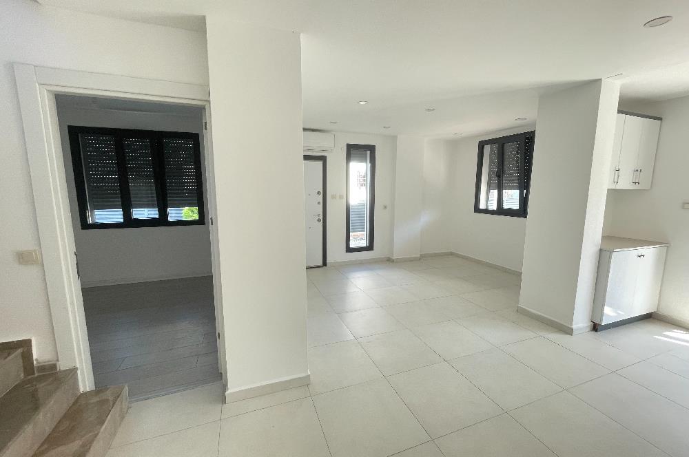 Bağla'da Deniz Manzaralı Kiralık Müstakil Dublex