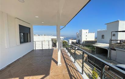 Bağla'da Deniz Manzaralı Kiralık Müstakil Dublex