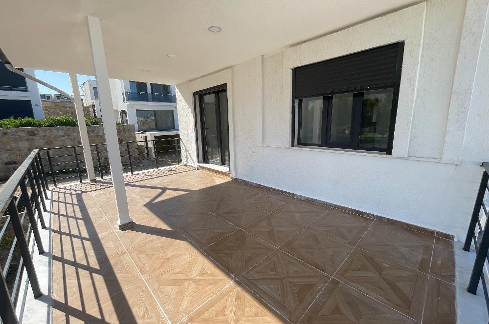 Bağla'da Deniz Manzaralı Kiralık Müstakil Dublex