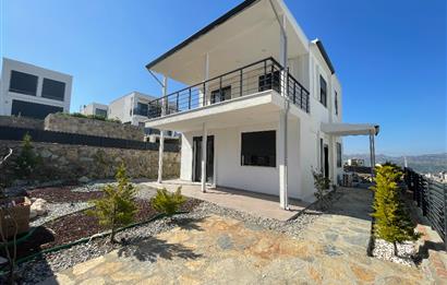 Bağla'da Deniz Manzaralı Kiralık Müstakil Dublex