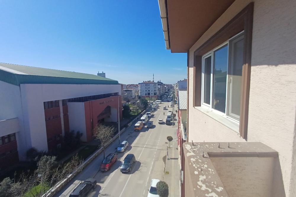 C21 Cius; Orhangazi Caddesinde 120 m2 3+1 Geniş Daire