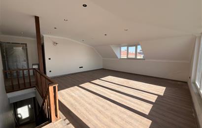 ALTINTEPE'DE DENİZ MANZARALI YERDEN ISITMALI KÖŞE 3+2 DUBLEKS