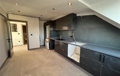 ALTINTEPE'DE DENİZ MANZARALI YERDEN ISITMALI KÖŞE 3+2 DUBLEKS