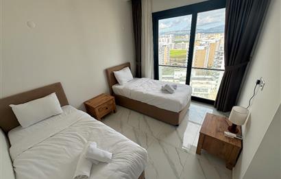 İskele Long Beach Riverside Life'da Tam Eşyalı 2+1 Satılık Daire