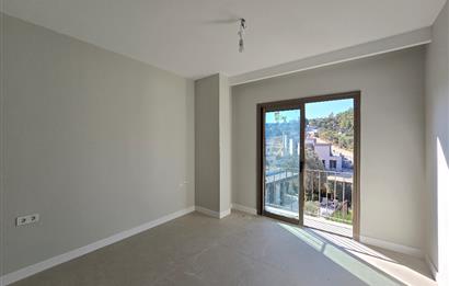 Dereköyde Yeni Sitede Bahçe Kullanımlı Kiralık 2+1 Daire 