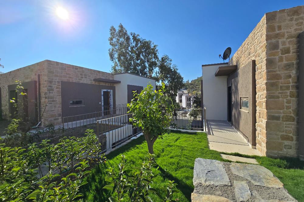 Dereköyde Yeni Sitede Bahçe Kullanımlı Kiralık 2+1 Daire 