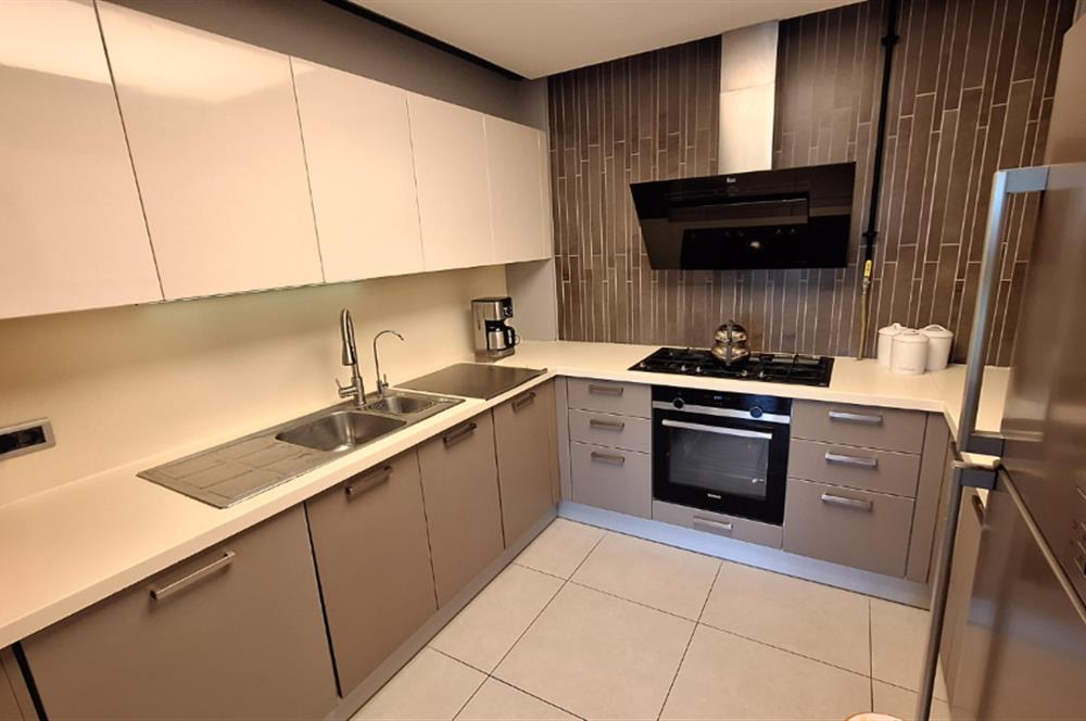 MERKEZ ZEKERİYAKÖY SİTESİ, KİRALIK 3+1 BAHÇE KATI DUBLEKS DAİRE