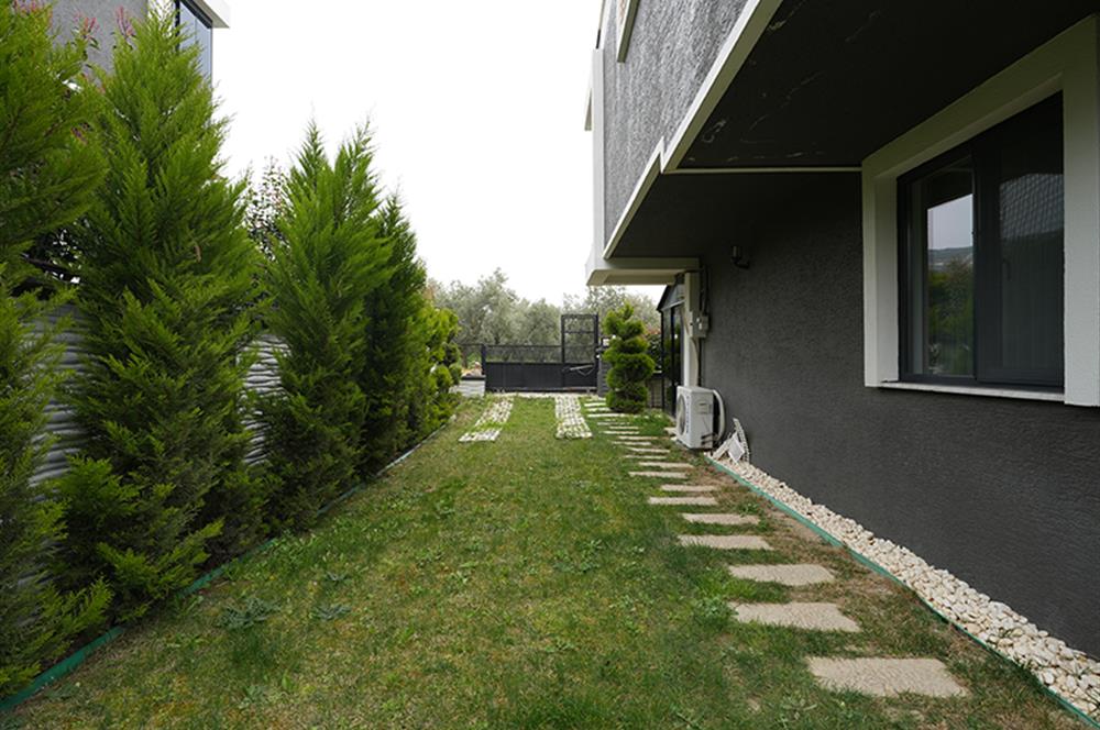 C21 Cius; Umurbey'de Bahçeli Dubleks Villa