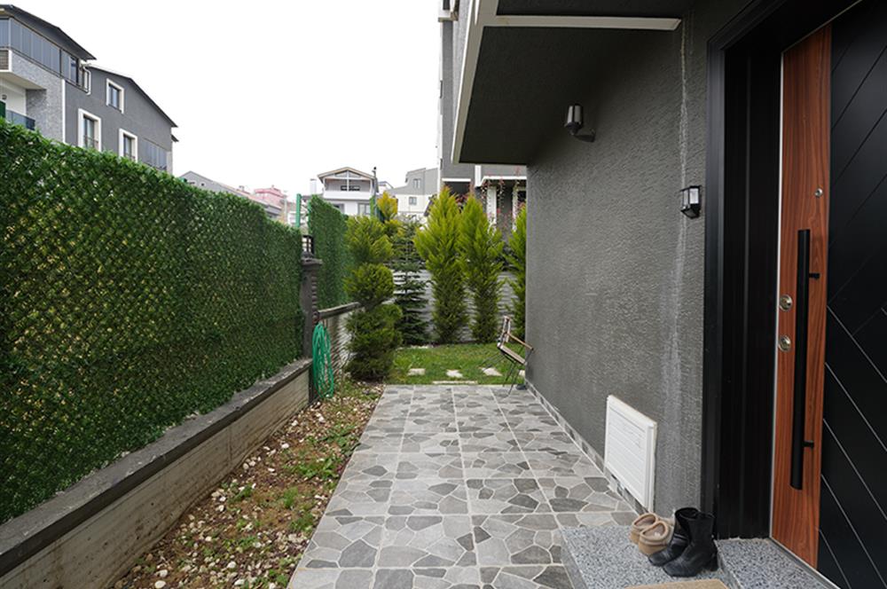 C21 Cius; Umurbey'de Bahçeli Dubleks Villa