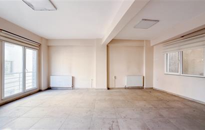 C21'DEN ÇARŞI ALACAMESCİD LOKASYONLU KOMPLE KİRALIK İŞ YERİ