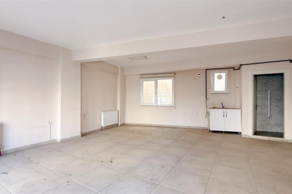 C21'DEN ÇARŞI ALACAMESCİD LOKASYONLU KOMPLE KİRALIK İŞ YERİ