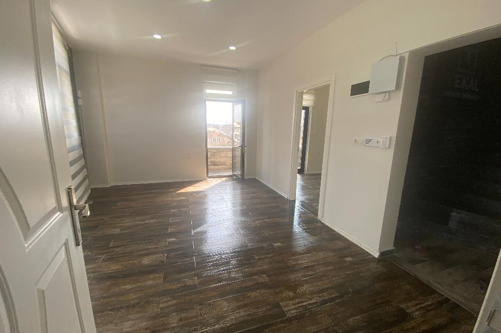 C21 İZ MEHMET ÇAKAR'DAN MERKEZ'DE SATILIK 3+1 OFİS