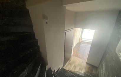 C21 İZ MEHMET ÇAKAR'DAN MERKEZ'DE SATILIK 3+1 OFİS