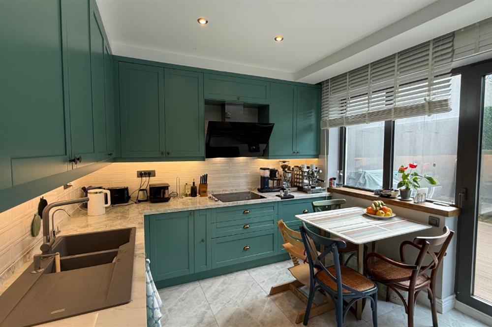 KÖY PROJESİ 1.ETAPTA 4+1 EŞYALI KİRALIK KÖŞE BAHÇE DUBLEKS