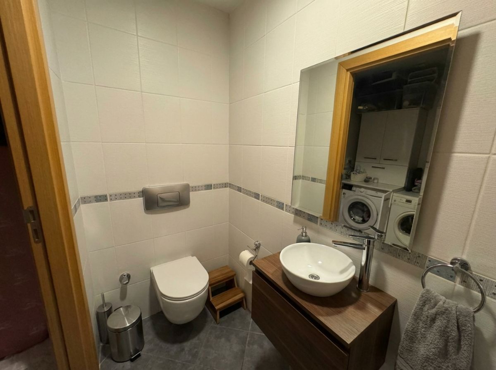 Şişli Plazada Değerli Lokasyonda full manzaralı Özel 2+1