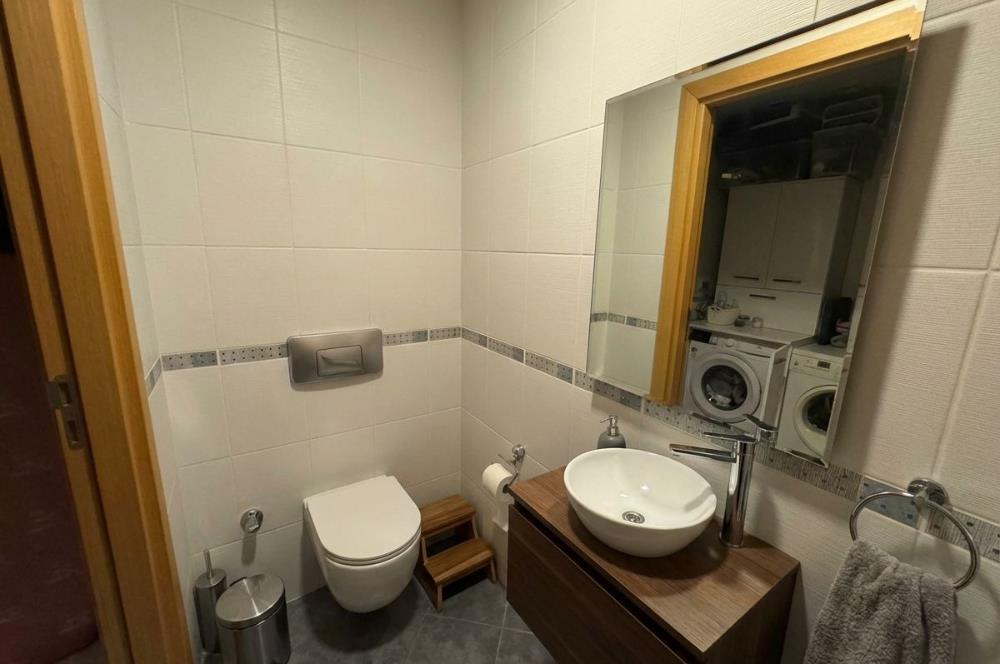 Şişli Plazada Değerli Lokasyonda full manzaralı Özel 2+1