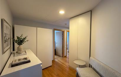 Şişli Plazada Değerli Lokasyonda full manzaralı Özel 2+1