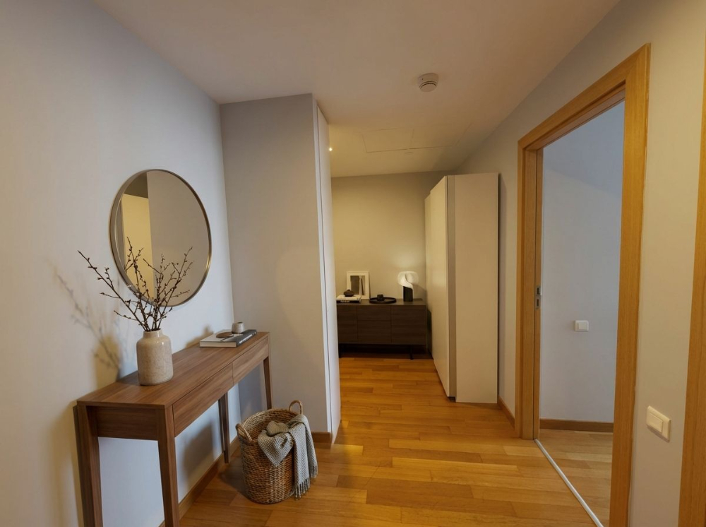 Şişli Plazada Değerli Lokasyonda full manzaralı Özel 2+1