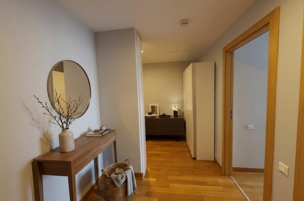 Şişli Plazada Değerli Lokasyonda full manzaralı Özel 2+1