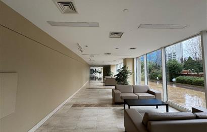 Şişli Plazada Değerli Lokasyonda full manzaralı Özel 2+1