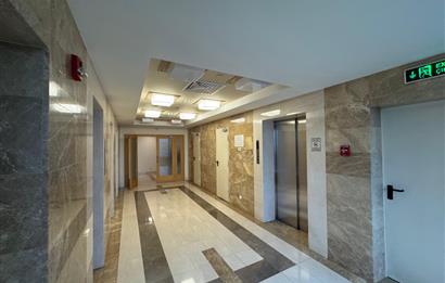 Şişli Plazada Değerli Lokasyonda full manzaralı Özel 2+1