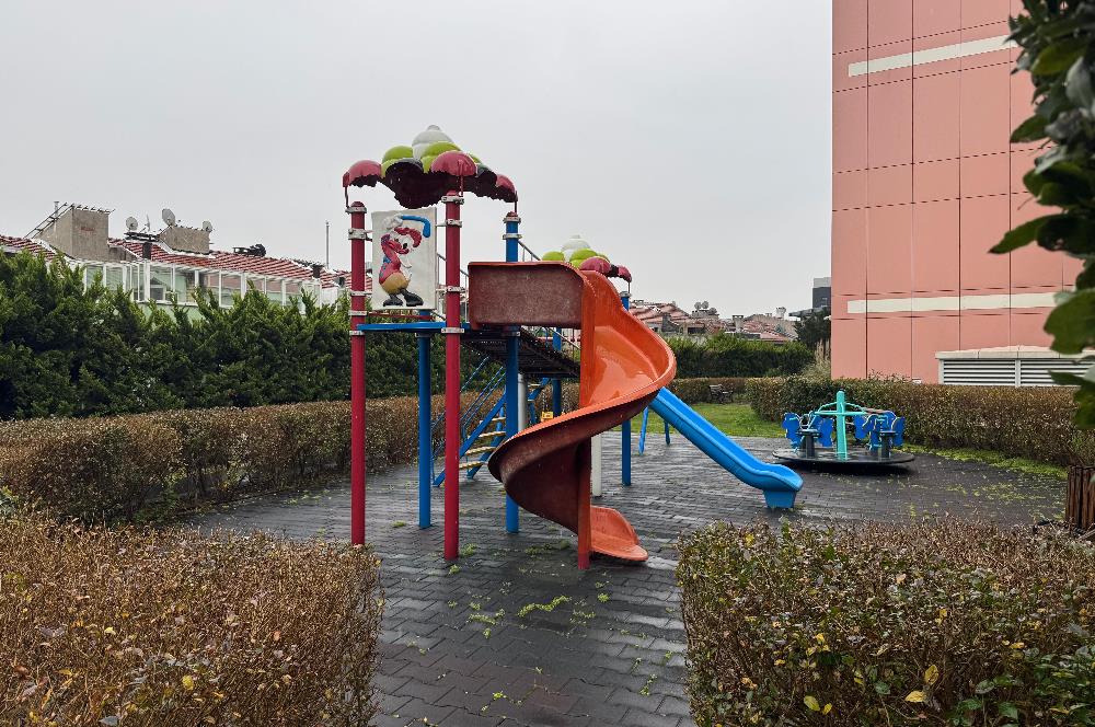 Şişli Plazada Değerli Lokasyonda full manzaralı Özel 2+1