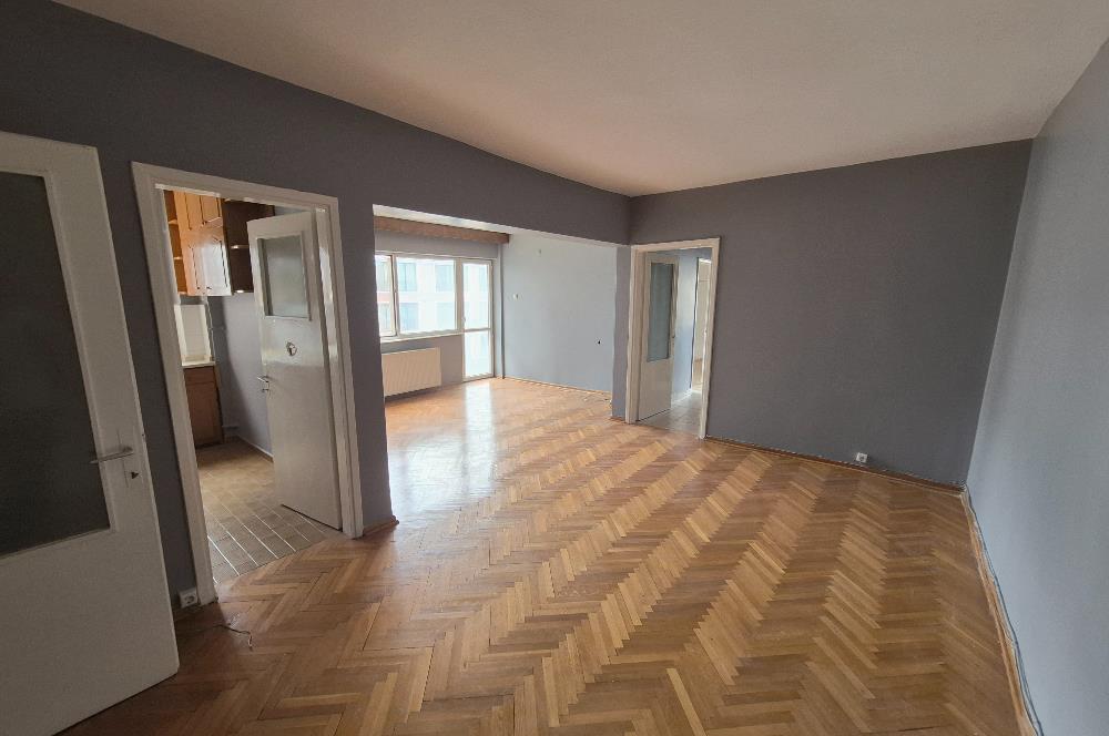Akmerkez Karşısı Belediye Sitesi'nde Kiralık 2+1 Daire