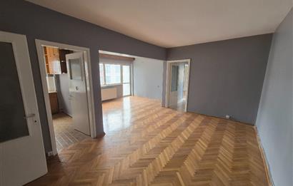 Akmerkez Karşısı Belediye Sitesi'nde Kiralık 2+1 Daire