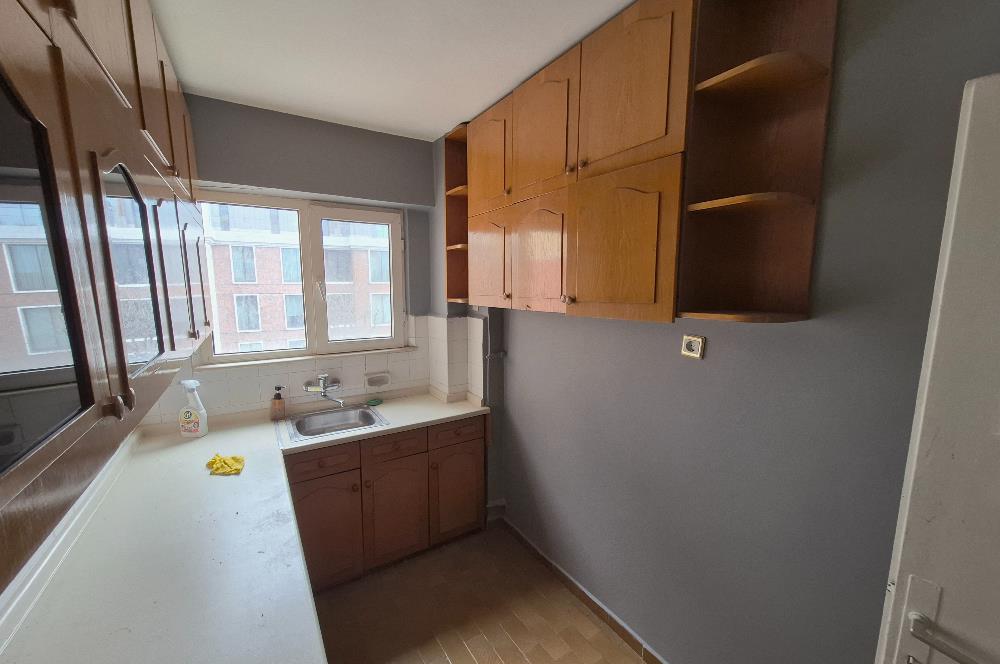 Akmerkez Karşısı Belediye Sitesi'nde Kiralık 2+1 Daire