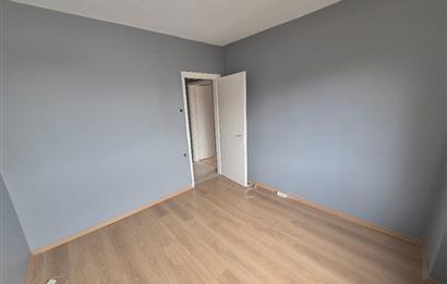 Akmerkez Karşısı Belediye Sitesi'nde Kiralık 2+1 Daire