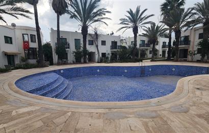 Bodrum merkez havuzlu site içerisinde yerden ısıtmalı 3+1 kiralık daire