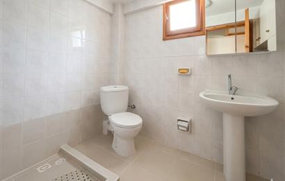 Çınarcık Çamlık’ta Denize Yürüme Mesafesinde 2+1 Balkonlu Satılık Daire