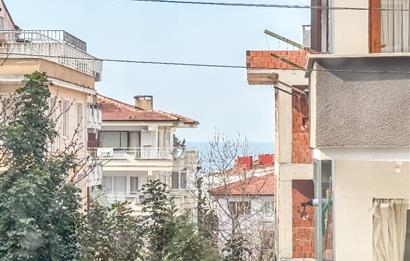 Çınarcık Çamlık’ta Denize Yürüme Mesafesinde 2+1 Balkonlu Satılık Daire