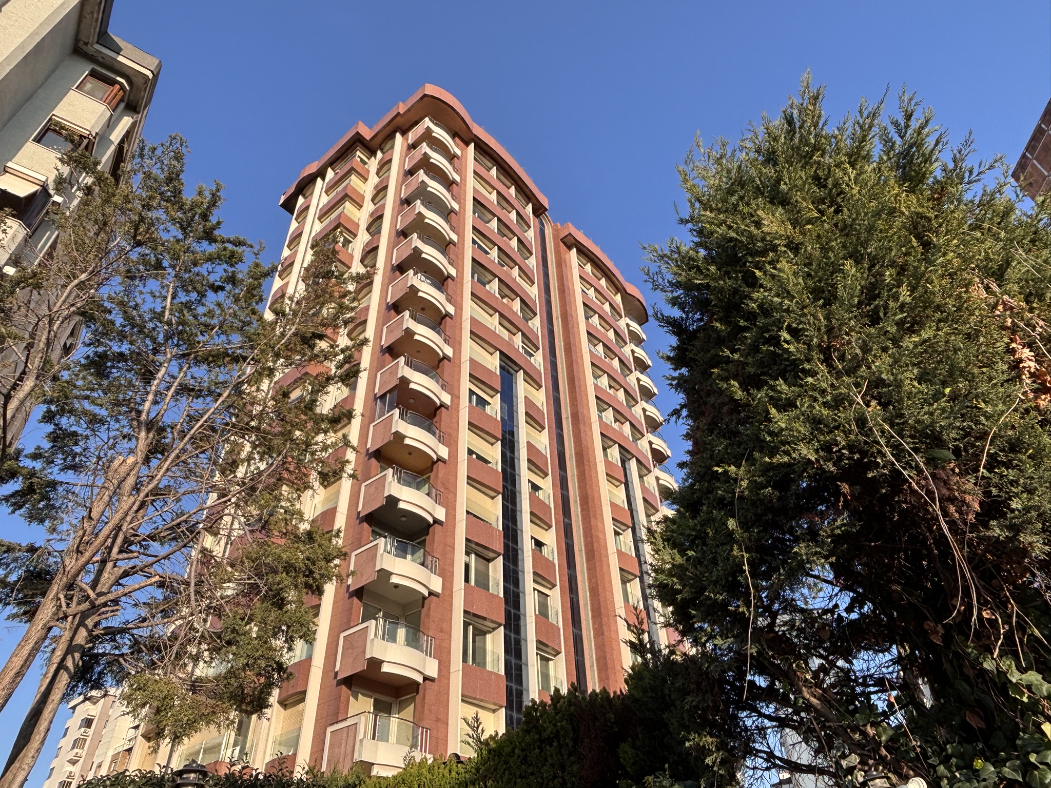 Kalamış'ta 3+1 Deniz Manzaralı Satılık Daire