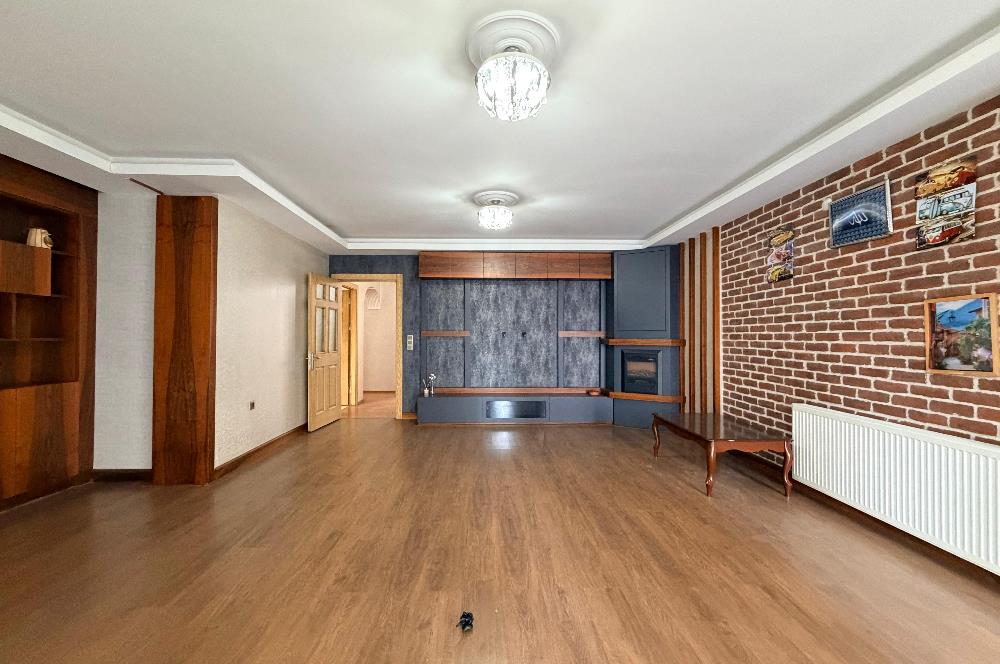 Beşevler Merkezi 4+1 Modern ve Aydınlık Daire