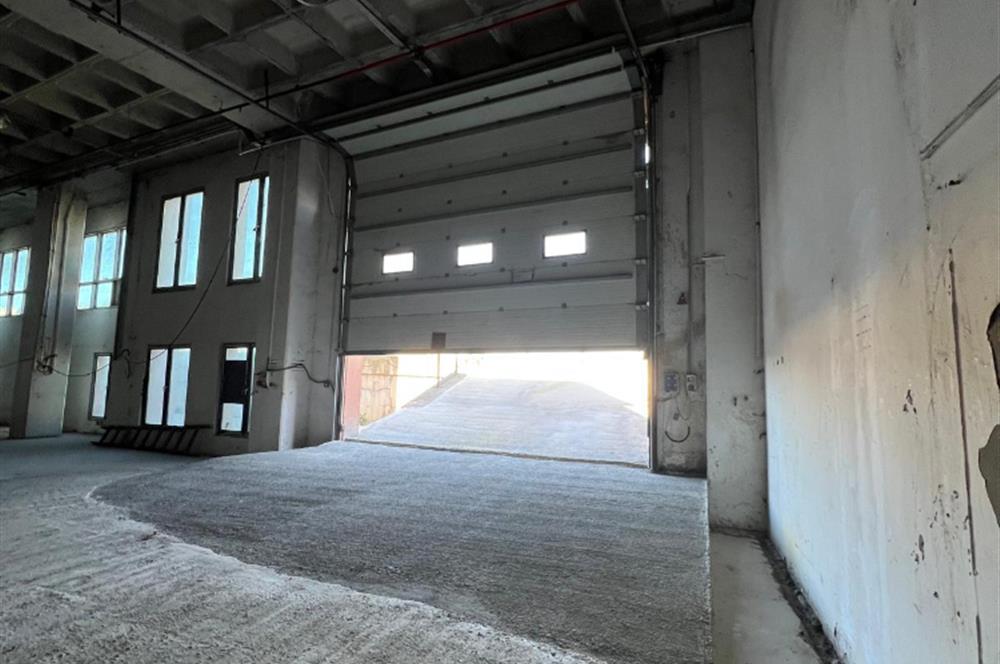 Tuzla Orhanlı'da Satılık Depo & Fabrikaya Uygun Komple Bina