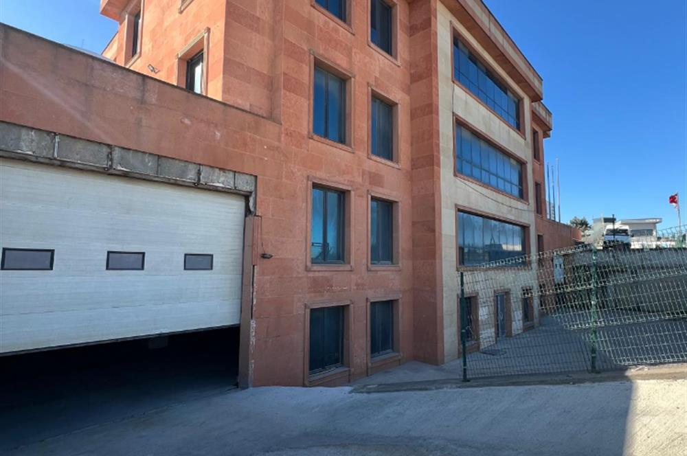 Tuzla Orhanlı'da Satılık Depo & Fabrikaya Uygun Komple Bina