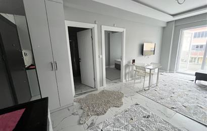 MERKEZİ KONUM GOP'TA SIFIR ARA KAT EŞYALI KİRALIK 1+1 DAİRE